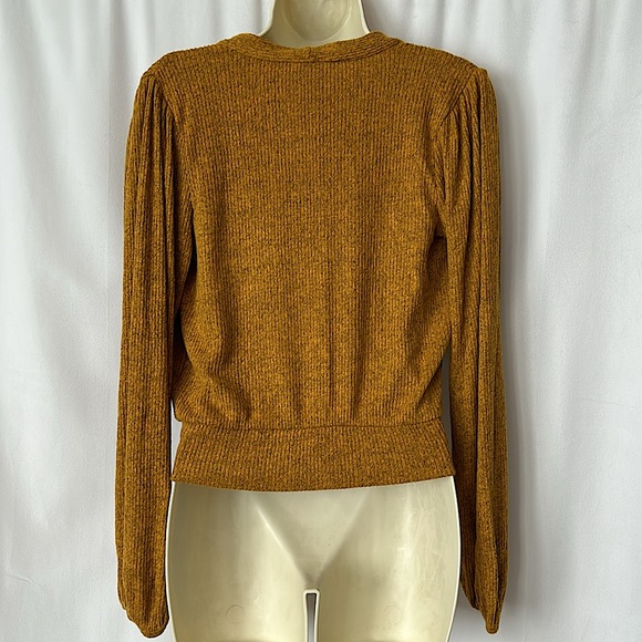 Anthropologie Amadi NWT Gold Long Sleeve Plunging Neck Sweater Shirt Top *Sz S* - Picture 2 of 4
